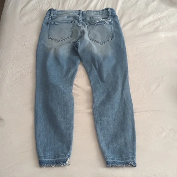 KanCan 28 Distressed Crop Jean - Picture 8 of 9